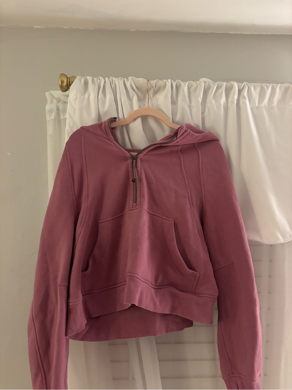 M/L Lululemon Scuba in mauve